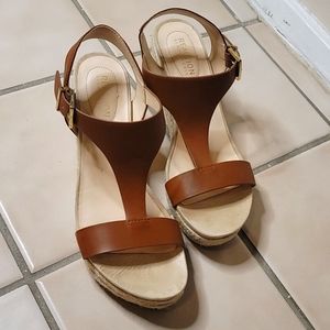 Tan strap Reaction Kennith Cole